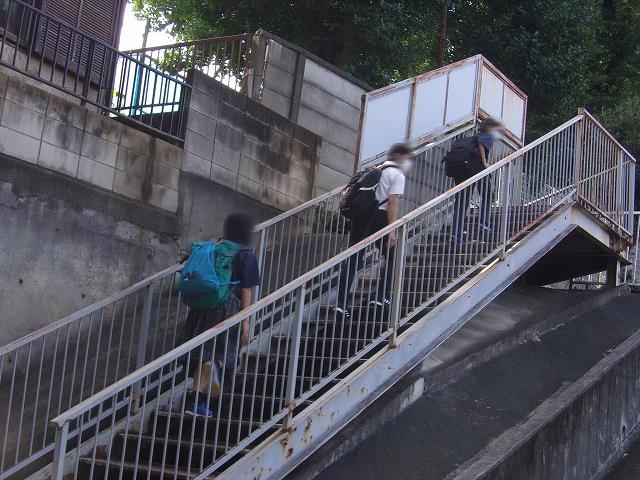 登校