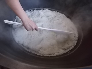 しょく