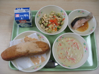 給食