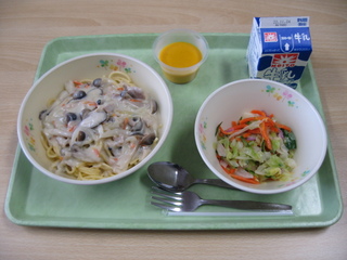 給食