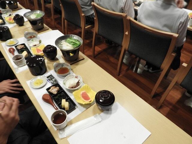 朝食