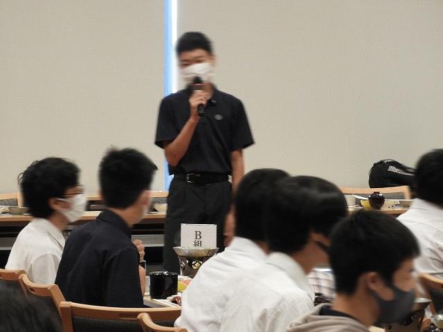朝食