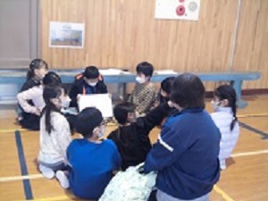 1年