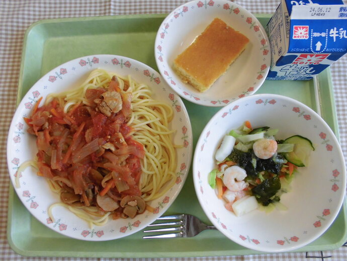 給食