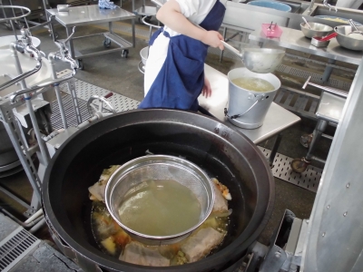 給食
