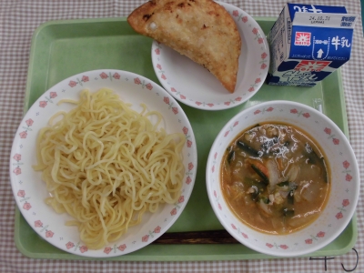 給食