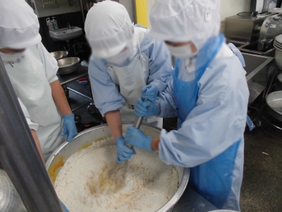 給食