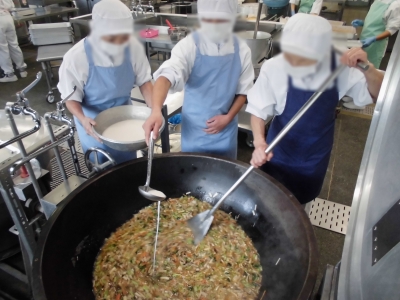 給食