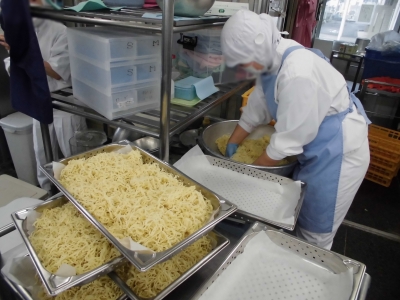 給食