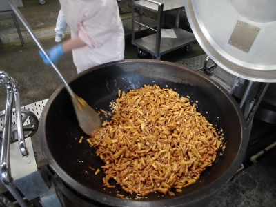 給食