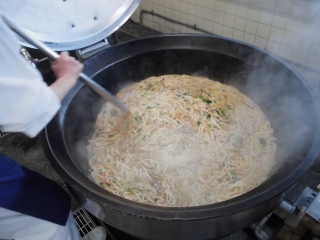 給食