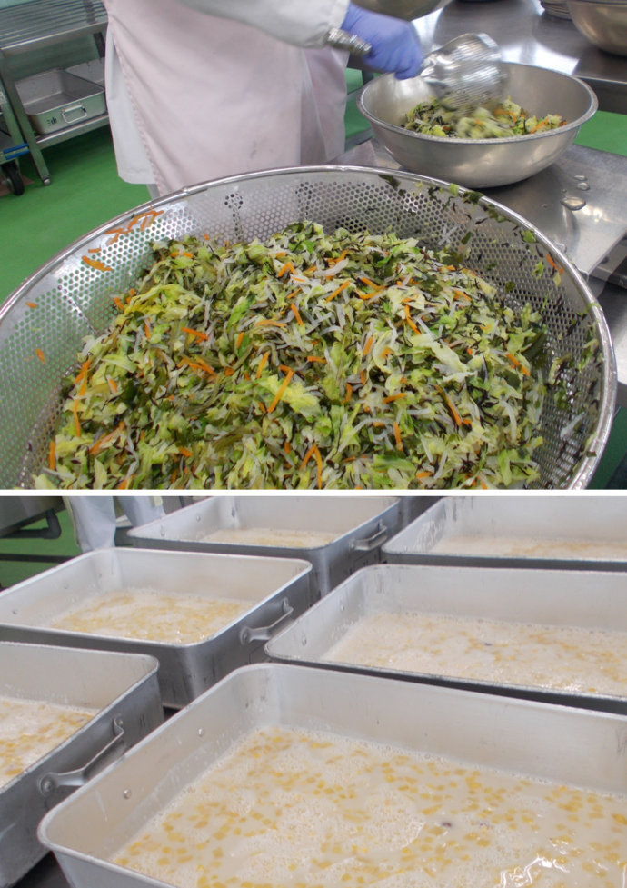 11月18日海藻サラダとミルク寒天調理写真