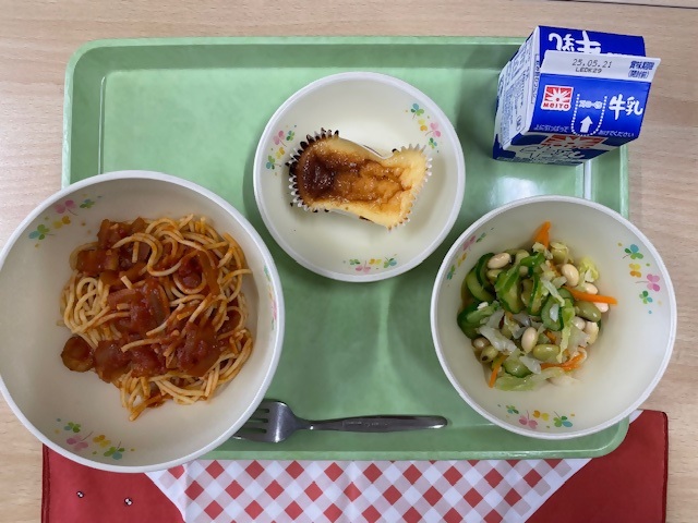 給食