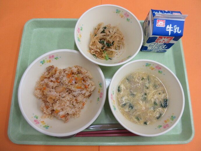 9月3日の給食　キムチチャーハン 中華コーンスープ ナムル 牛乳