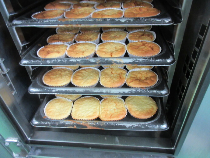 焼きあがったチーズケーキ