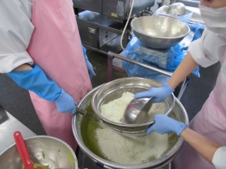 給食