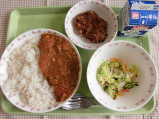 給食