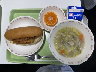 給食