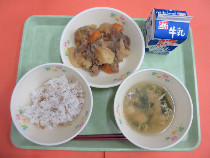 7月16日　じゃこご飯 にらたま汁 肉じゃが 牛乳
