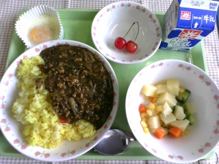 給食