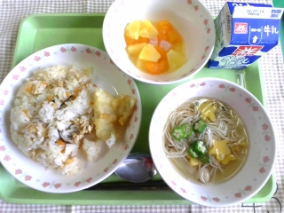 給食