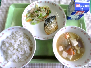 給食