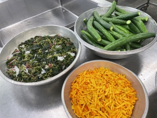 給食