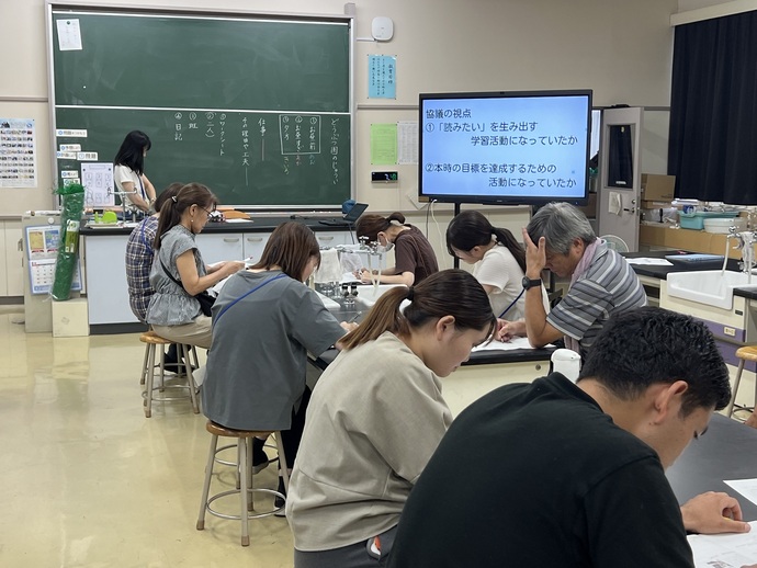 校内研修会(学び高め合う先生方)2