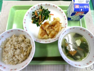 給食
