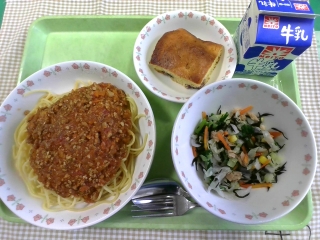 給食